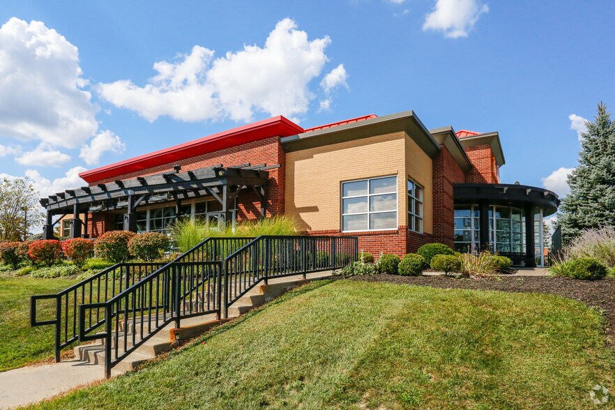 More Photos Of 5013 Bowen Dr, Mason Freestanding For Lease