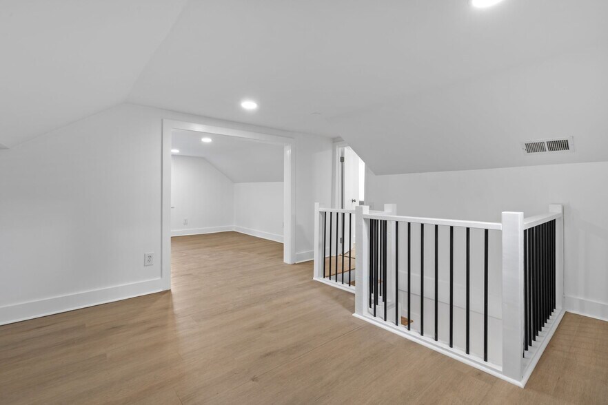 More Photos Of 122 Highlands View Rd, Highlands Specialty For Sale