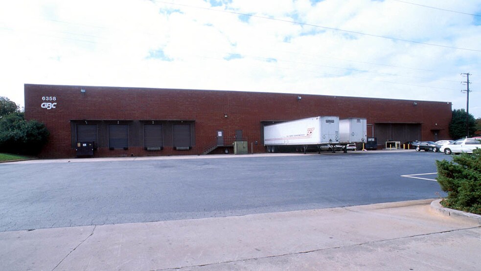 More Photos Of 6356 Corley Rd, Peachtree Corners Warehouse For Lease