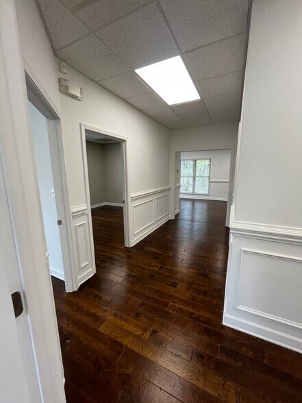 More Photos Of 2526 Plantation Center Dr, Matthews Medical For Lease