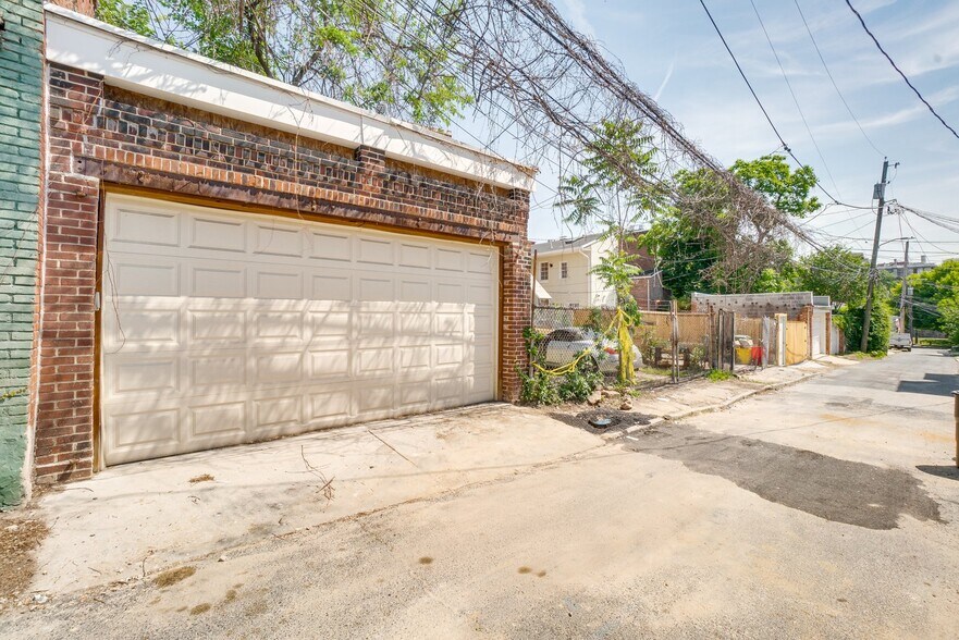 More Photos Of 837 Hollins St, Baltimore Apartments For Sale