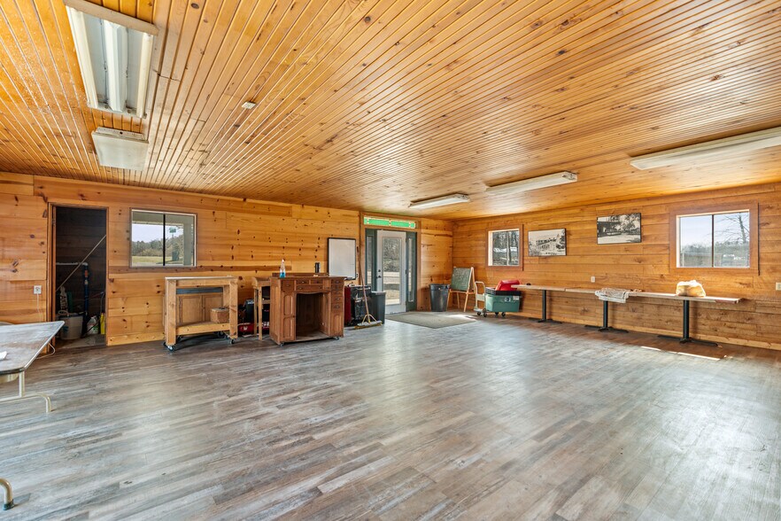 More Photos Of 8572 Silver Lake Rd, Linden Freestanding For Sale