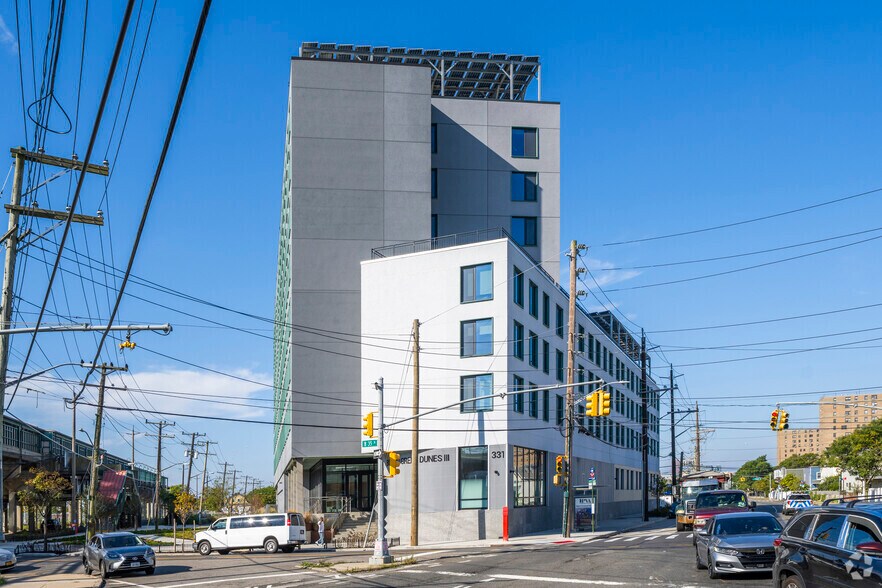 More Photos Of 331 Beach 35th St, Far Rockaway Apartments For Lease
