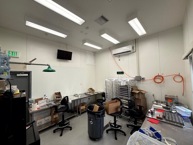 More Photos Of 1447 Santa Fe Ave, Long Beach Manufacturing For Sale