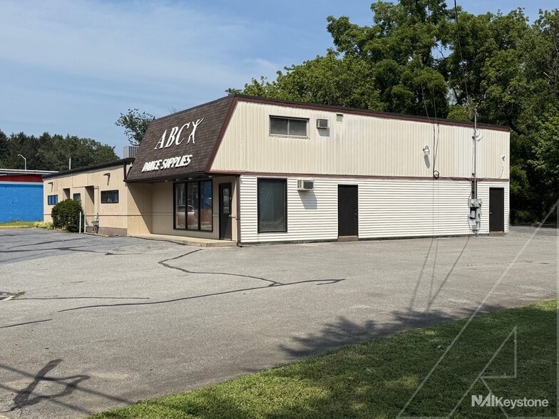 Primary Photo Of 1915 Kutztown Rd, Reading General Retail For Lease