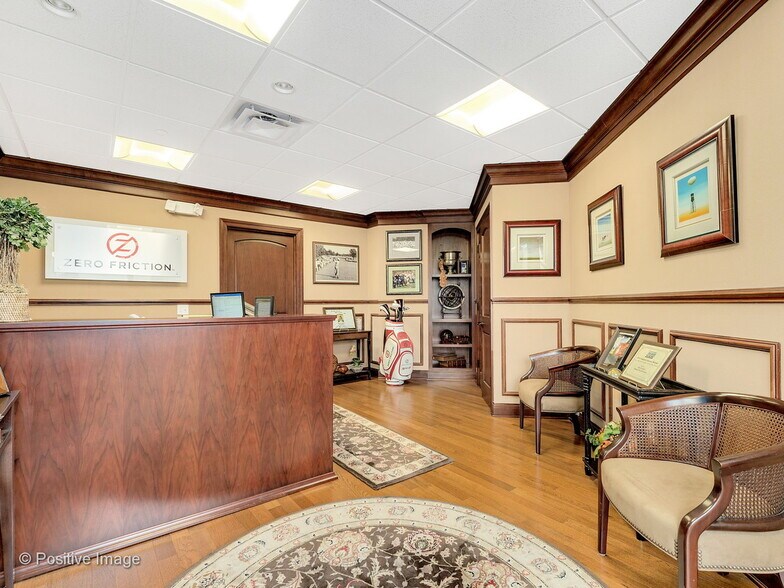 More Photos Of 1 TransAm Plaza Dr, Oakbrook Terrace Office For Sale