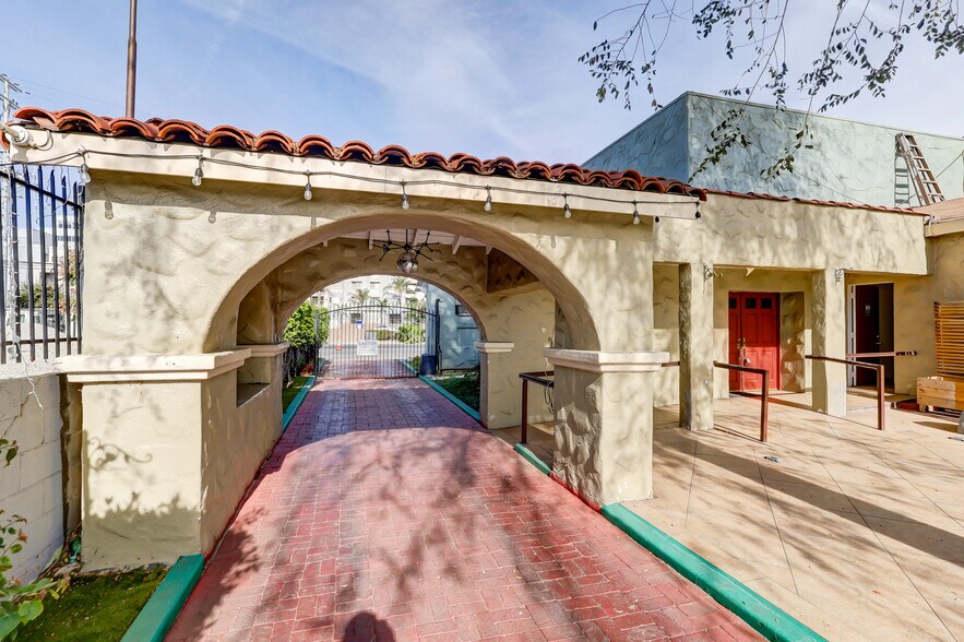 More Photos Of ,  Unknown For Sale