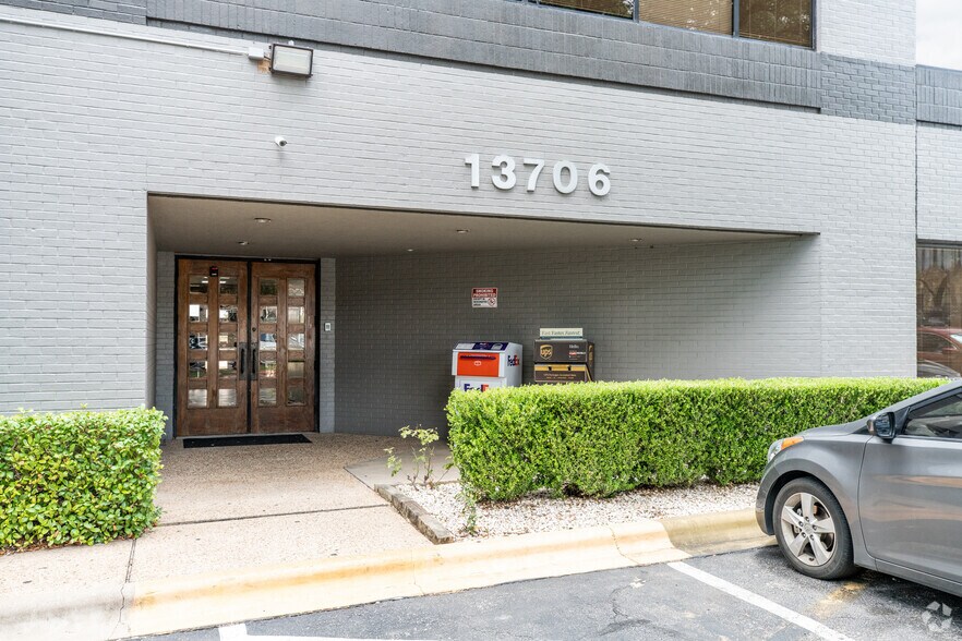 More Photos Of 13706 Research Blvd, Austin Office For Lease