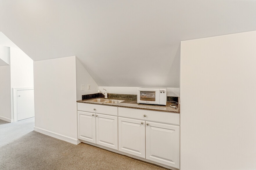 More Photos Of 728 S Washington St, Alexandria Office For Lease