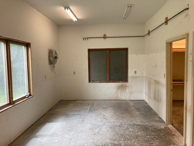 More Photos Of 5289 Rice Lake Rd, Duluth Freestanding For Sale