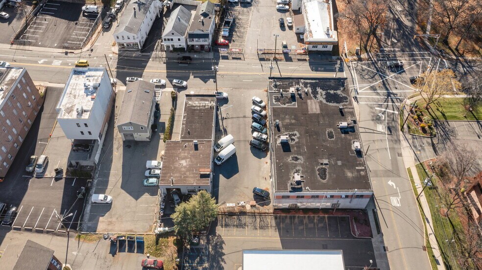 More Photos Of 117 Fort Lee Rd, Leonia Office For Sale