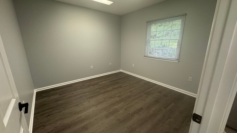 More Photos Of 722 Grant St, Herndon Medical For Lease