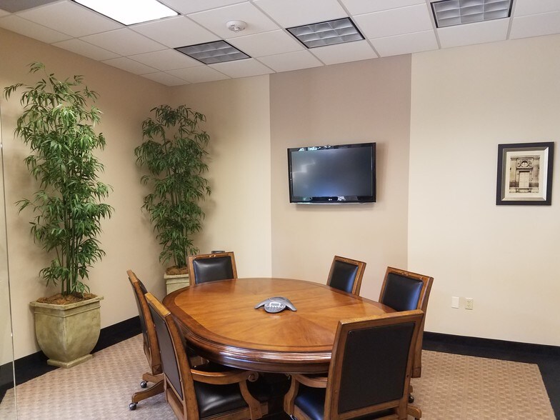 More Photos Of 5010 E Warner Rd, Phoenix Office For Lease