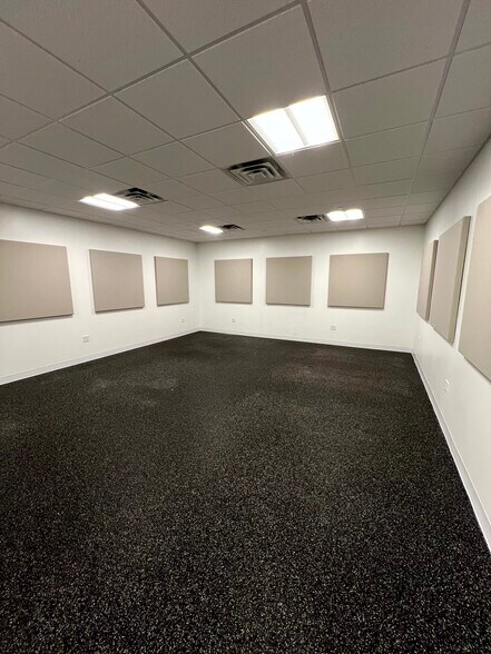 More Photos Of 350 Jordan Rd, Troy Office For Lease