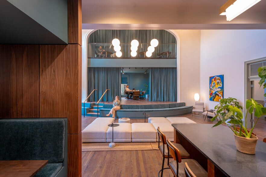 More Photos Of 519 Huey P Long Ave, Gretna Office For Sale