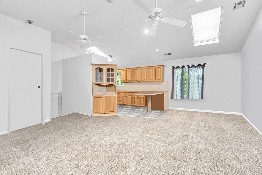 More Photos Of 2 Garfield Ave, Toms River Medical For Sale