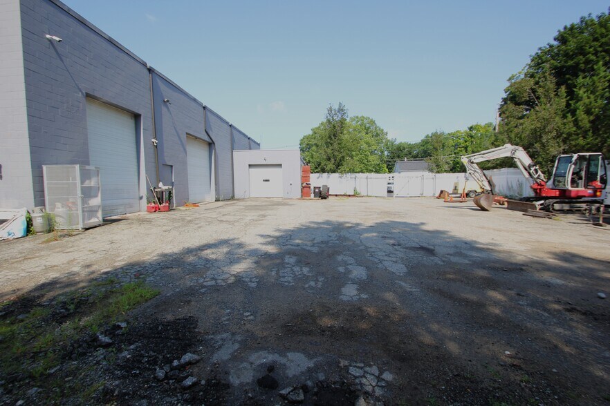 More Photos Of 3 Washington St, North Reading Warehouse For Sale