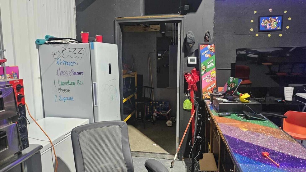 More Photos Of 1105 Sinclair St, Bottineau Flex For Sale