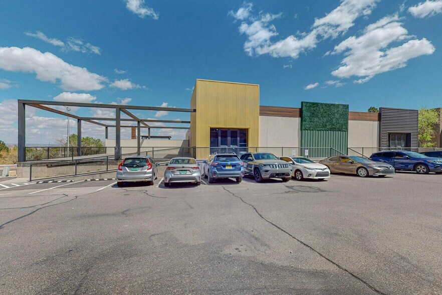 More Photos Of 2500 Yale Blvd SE, Albuquerque Storefront Retail Office For Lease