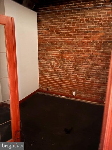 More Photos Of 2225 Saint Paul St, Baltimore Multifamily For Sale