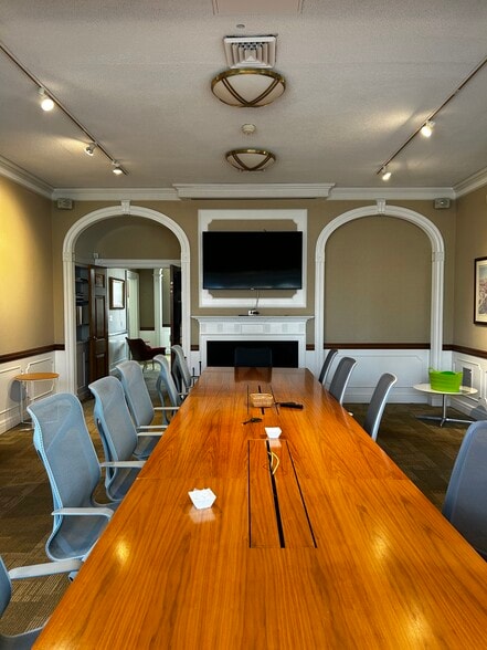 More Photos Of 6 Mutual Pl, Providence Office For Sale