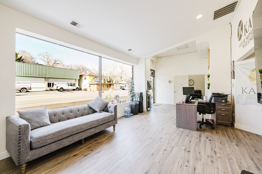 More Photos Of 174 Idaho St, Elko General Retail For Lease