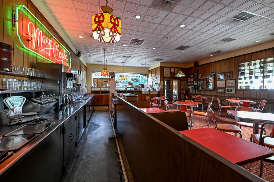 More Photos Of 780 W Market St, Akron Freestanding For Sale