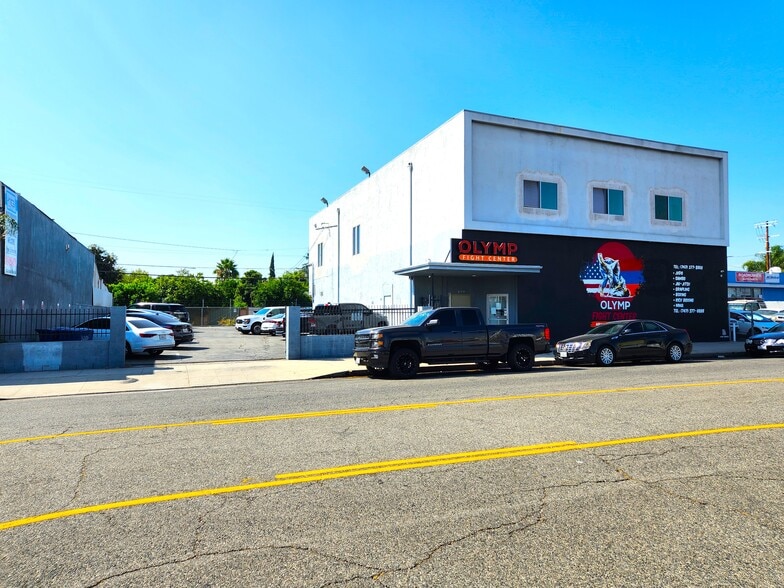 More Photos Of 6319 Colfax Ave, North Hollywood Loft Creative Space For Lease