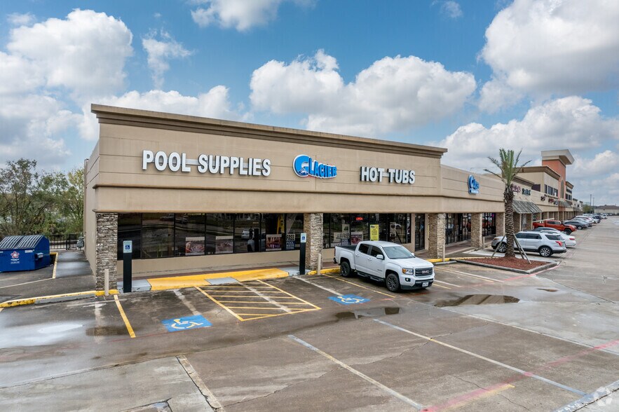 More Photos Of 18301-18313 Egret Bay Blvd, Houston Unknown For Lease