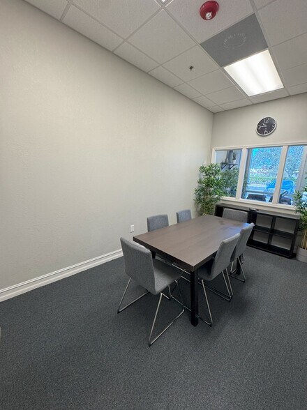 More Photos Of 10967 Lake Underhill Rd, Orlando Office For Lease