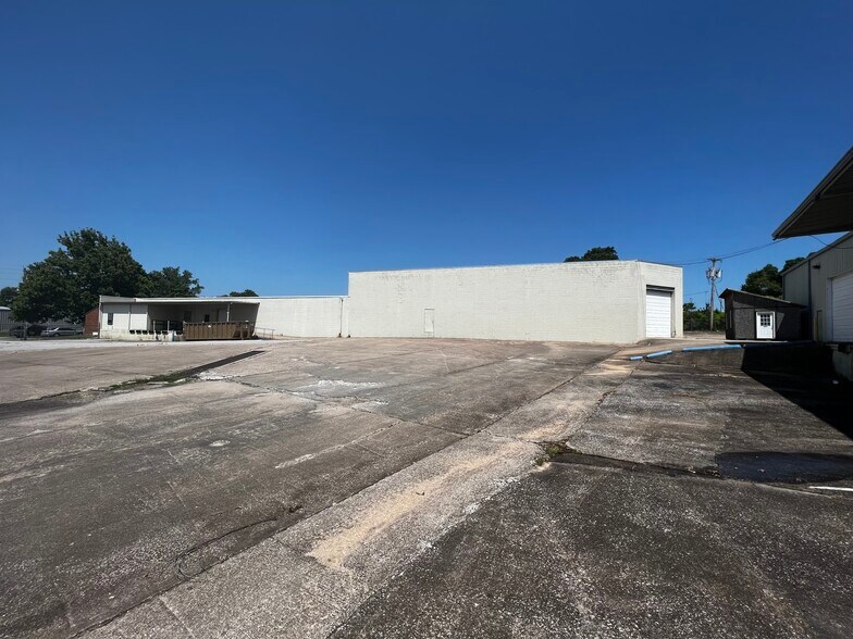 More Photos Of 6310 E 13th St, Tulsa Manufacturing For Sale
