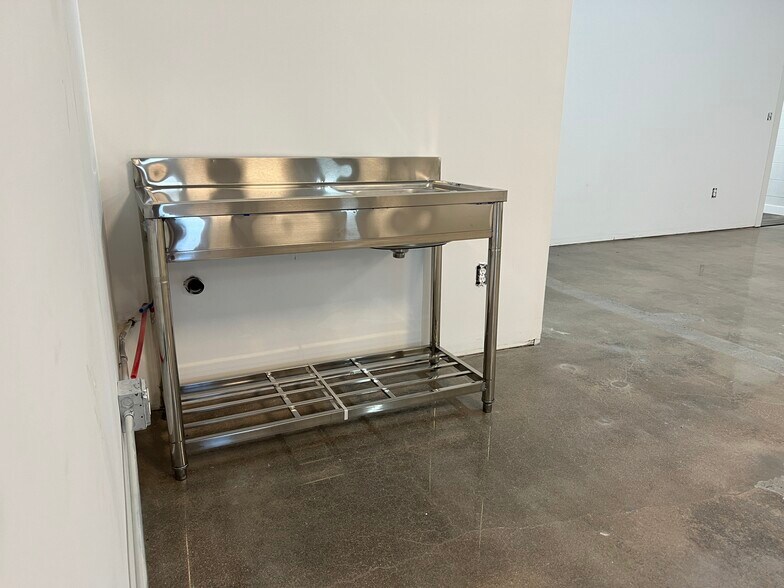 More Photos Of 4660-4696 Glencoe St, Denver Warehouse For Lease