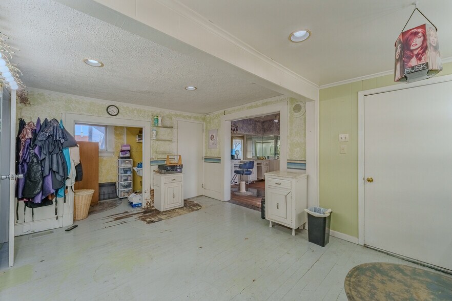 More Photos Of 101 W National Rd, Englewood Freestanding For Sale