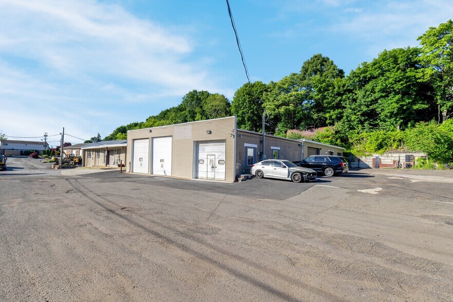 More Photos Of 38 Commerce St, Derby Manufacturing For Lease