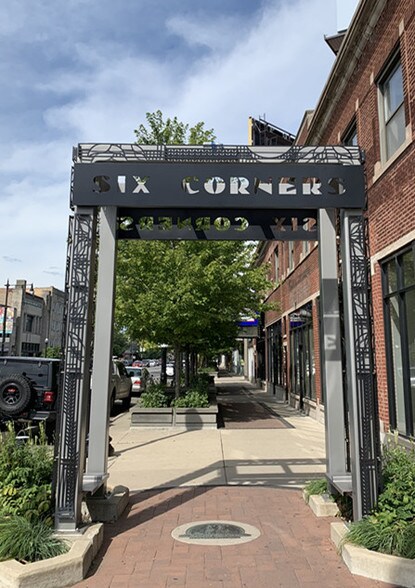 More Photos Of 4801-4821 W Irving Park Rd, Chicago Storefront Retail Office For Lease