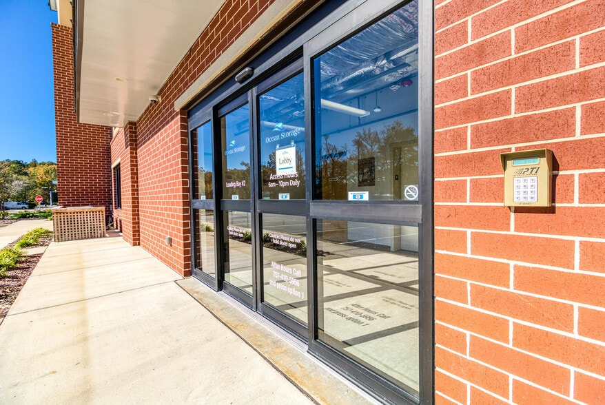 More Photos Of 105 Professional Pky, Yorktown Specialty For Lease