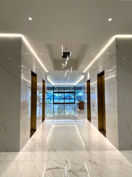 More Photos Of 6655 Travis St, Houston Medical For Lease