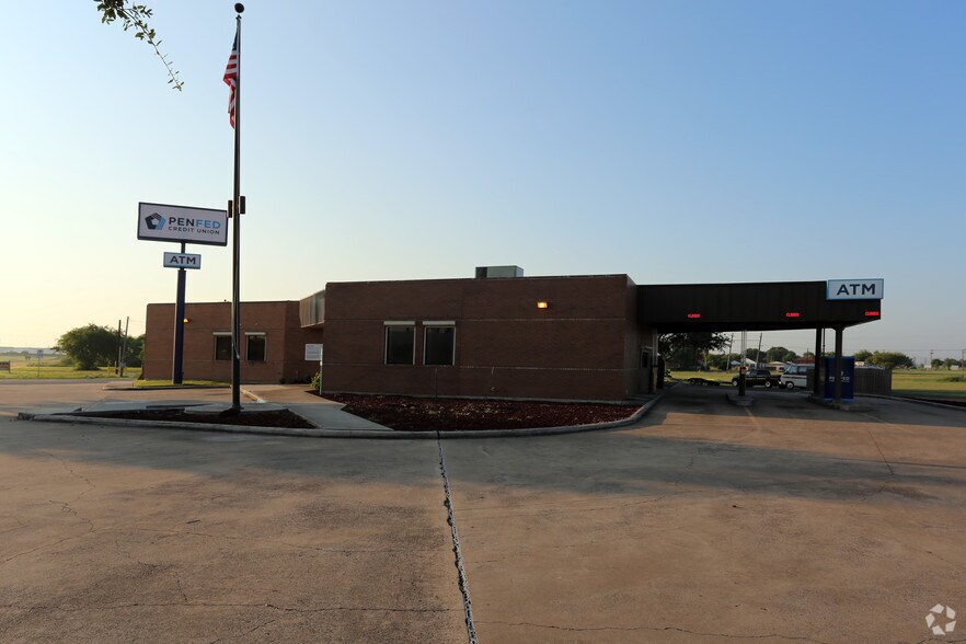 More Photos Of 2141 Tuloso Rd, Corpus Christi Bank For Sale