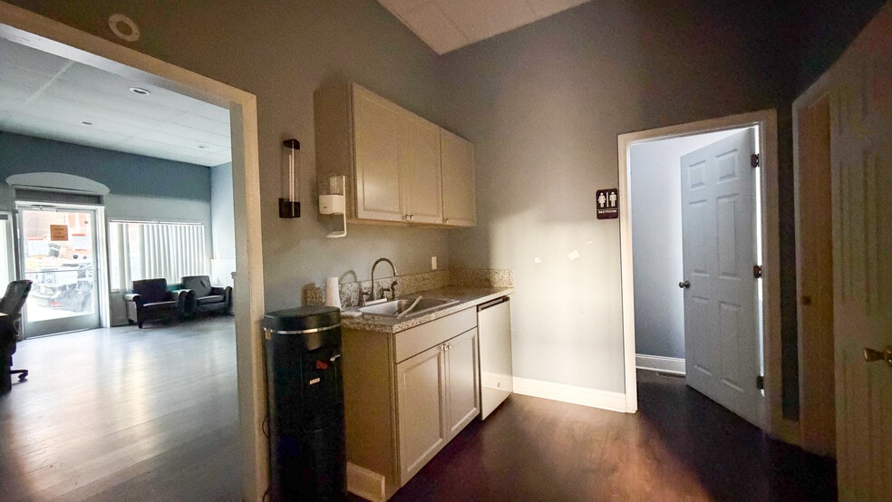 More Photos Of 24 E University Ave, Cincinnati Apartments For Sale