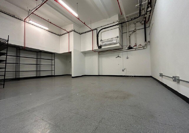 More Photos Of 356 Broadway, New York Apartments For Lease