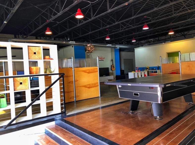 More Photos Of 1525-1527 Locust St, Kansas City General Retail For Lease