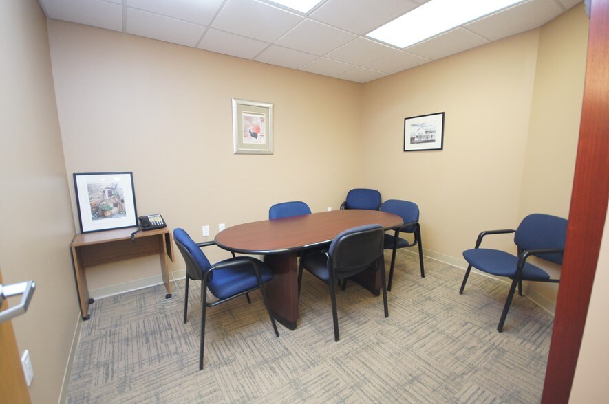 More Photos Of 16 Asylum St, Milford Medical For Lease