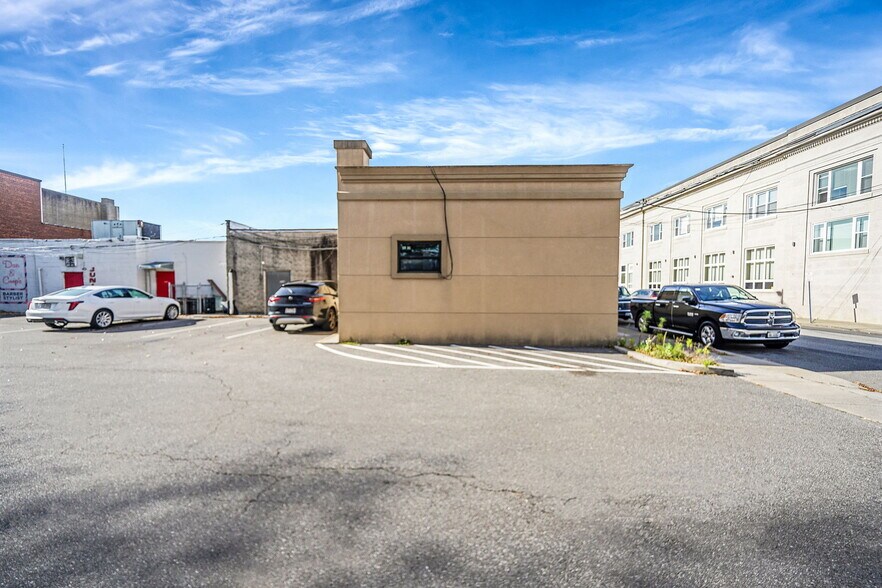 More Photos Of 203 Rockaway Ave, Valley Stream Office For Sale