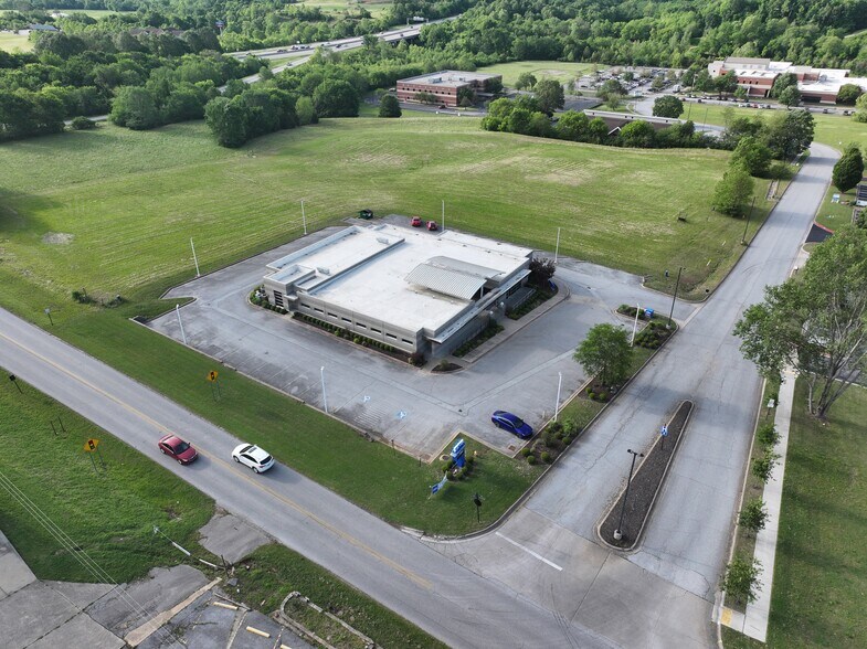 More Photos Of 5201 Willow Creek Dr, Springdale Medical For Sale