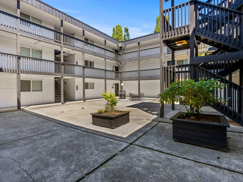 More Photos Of 210 Bethel St NE, Olympia Apartments For Sale