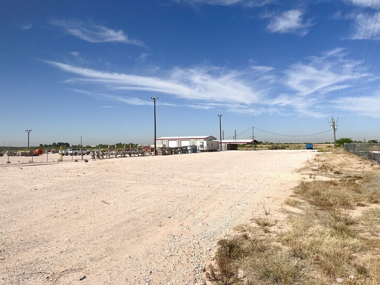 More Photos Of 3611 N US Highway 87, Big Spring Warehouse For Lease