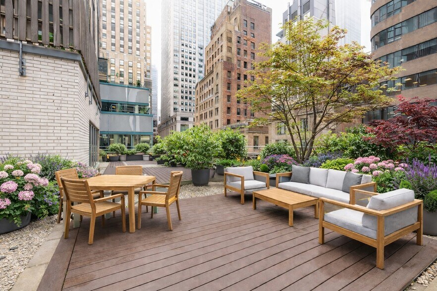 More Photos Of 144 E 44th St, New York Loft Creative Space For Lease