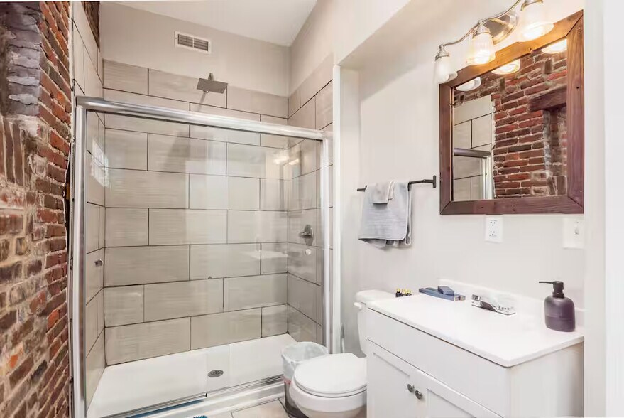 More Photos Of 370-372 Forest St, Columbus Apartments For Sale