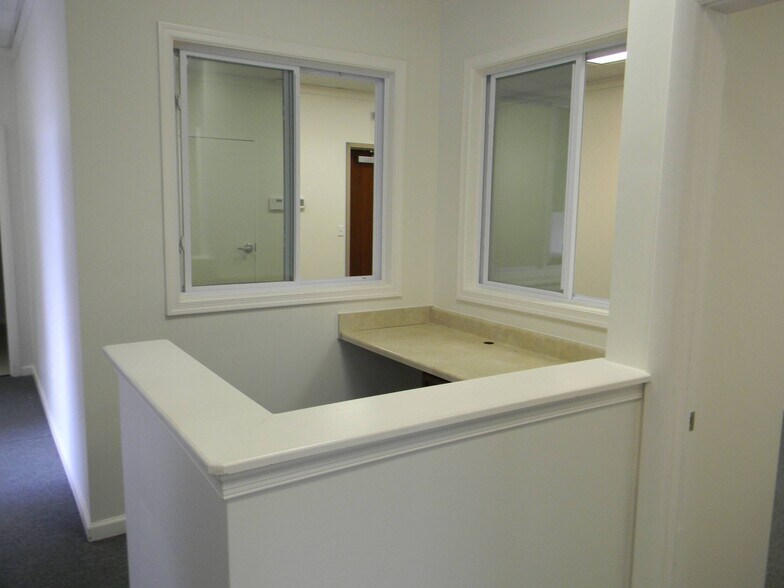 More Photos Of 19420 Golf Vista Plz, Leesburg Medical For Sale