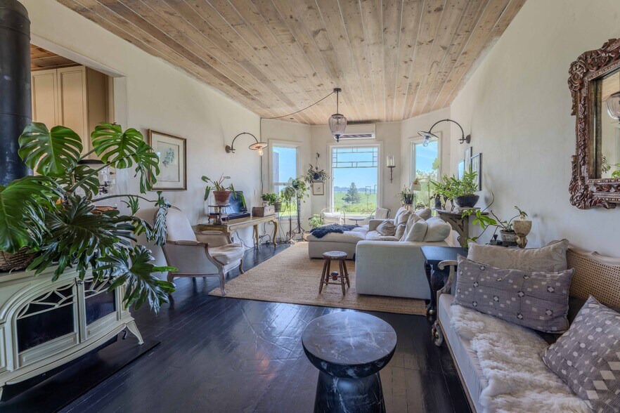 More Photos Of 1611 Little Bear Ridge Rd, Troy Specialty For Sale